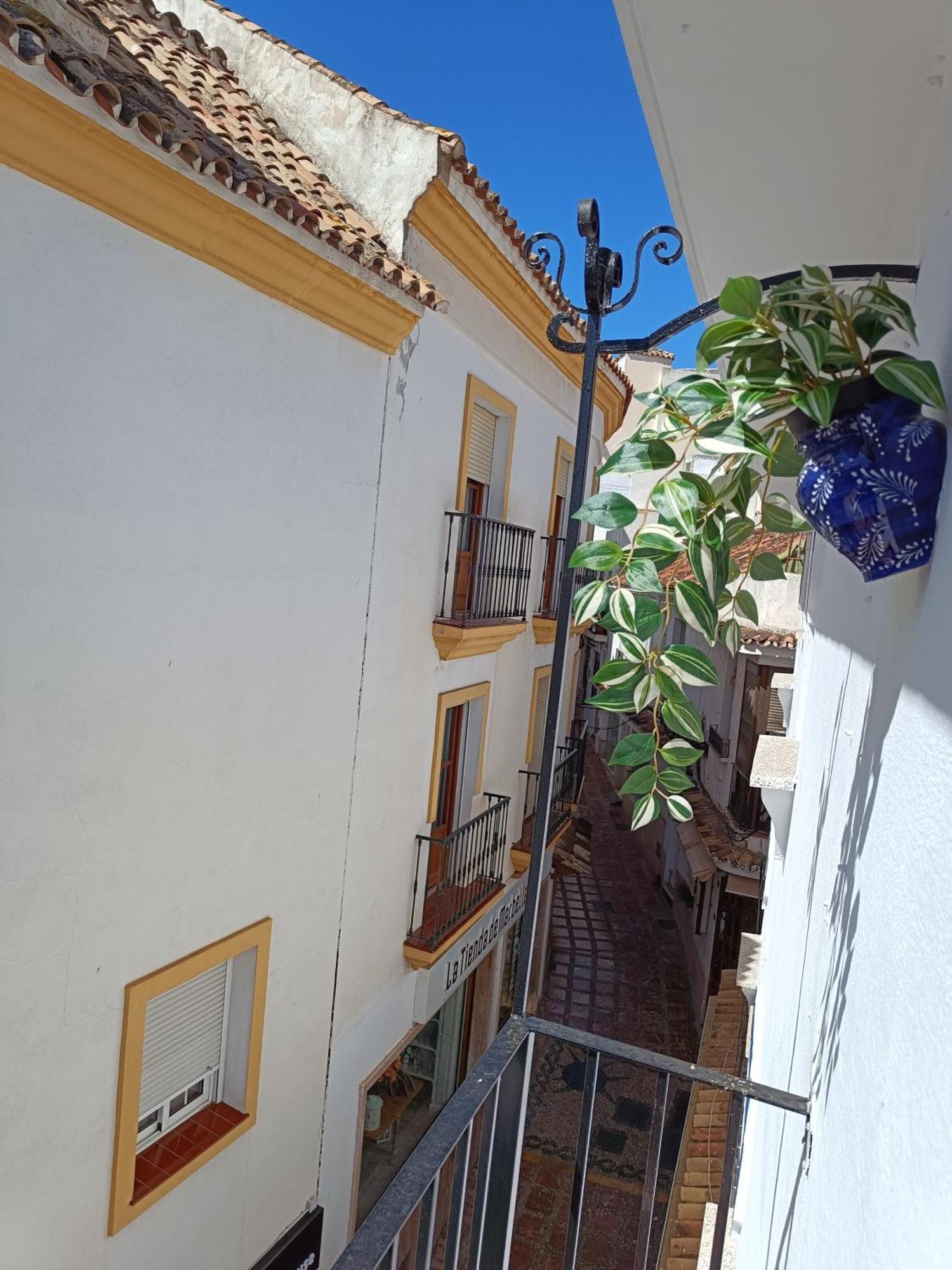 Alegre Apto. En Casco Historico Marbella Buitenkant foto